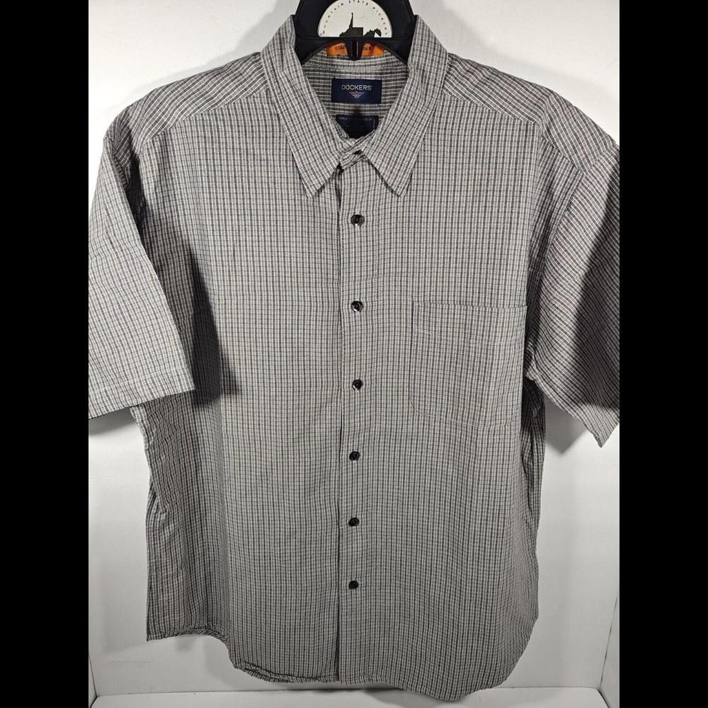 Dockers Stain Defender No Wrinkles Men's LG Short Sleeve Gray Pocket Shirt